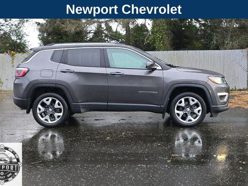 Used 2018 Jeep Compass Limited w/ Navigation Group image 3