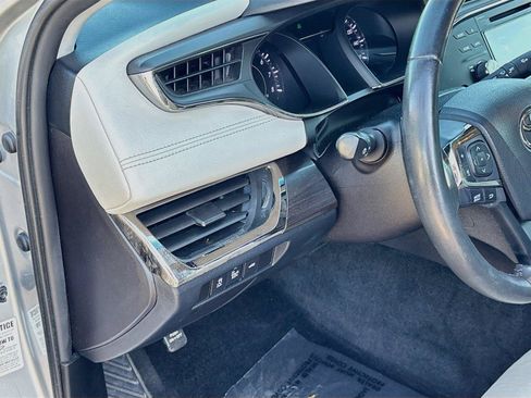 Used 2016 Toyota Avalon XLE Premium FWD image 10