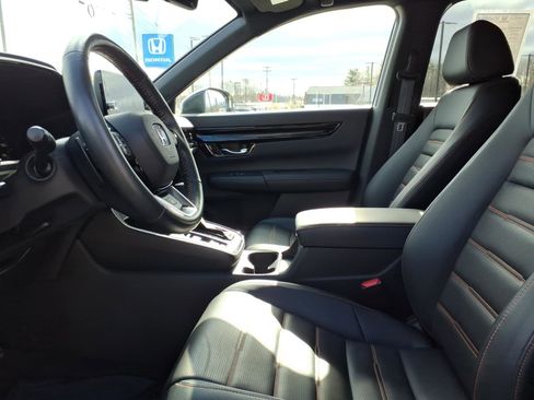 Used 2023 Honda CR-V Sport Touring image 6