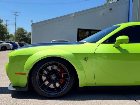 Used 2019 Dodge Challenger SRT Hellcat RWD image 10