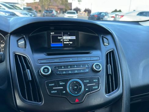Used 2017 Ford Focus SE image 24