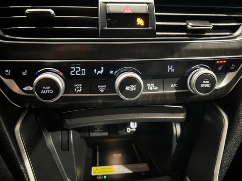 Used 2020 Honda Accord Touring image 29
