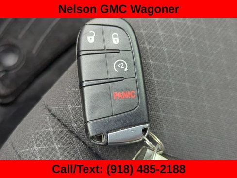 Used 2018 Jeep Grand Cherokee Laredo AWD/4WD image 27