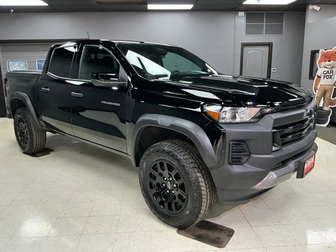 Used 2024 Chevrolet Colorado Trail Boss w/ Advanced Trailering Package image 3