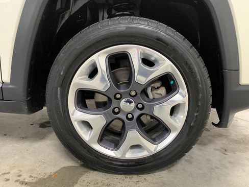 Used 2021 Jeep Compass Limited AWD/4WD image 13