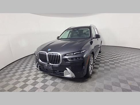Used 2025 BMW X7 xDrive40i w/ Premium Package AWD/4WD image 49
