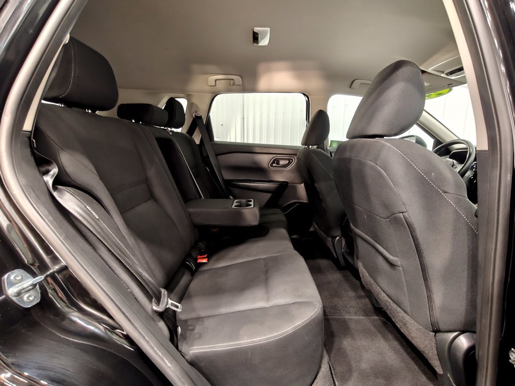 Used 2024 Nissan Rogue S AWD/4WD image 21