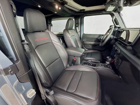 Used 2024 Jeep Wrangler Rubicon image 25