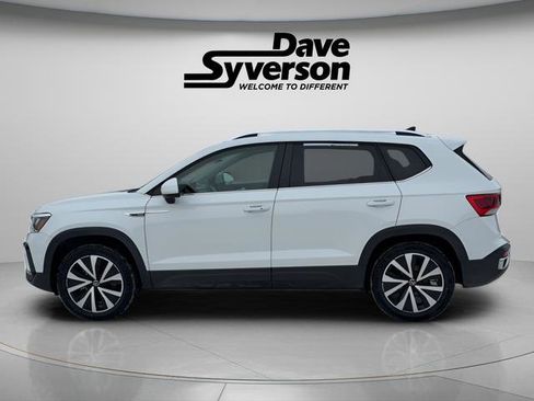 Used 2023 Volkswagen Taos SE image 9