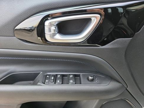 New 2026 Jeep Compass Limited w/ Sun, Sound & Navigation Group image 11