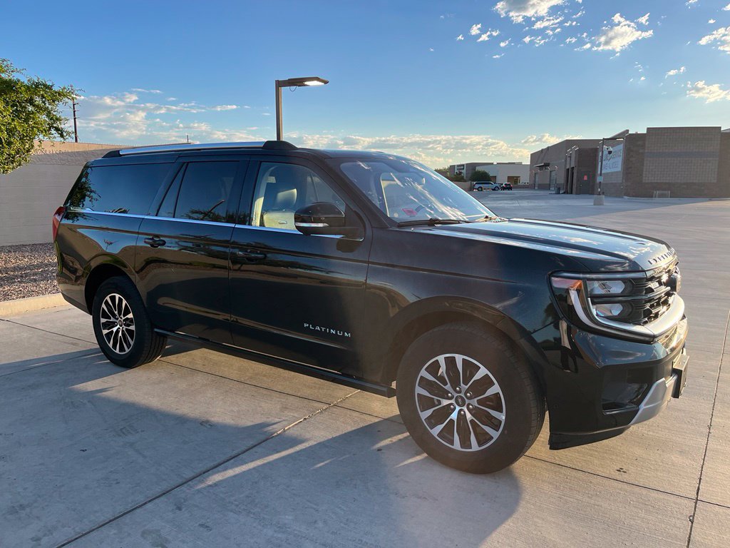 Used 2025 Ford Expedition Max Platinum AWD/4WD image 4
