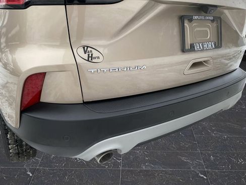 Used 2021 Ford Escape Titanium image 43
