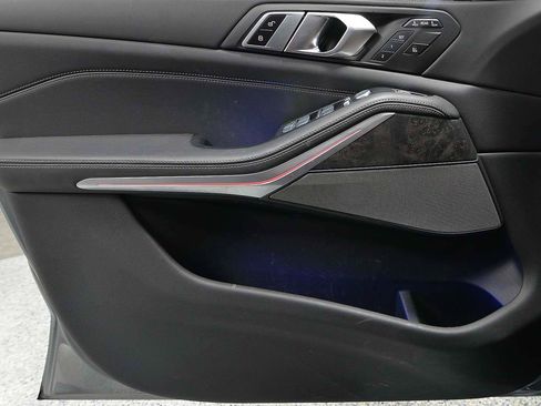 Used 2023 BMW X7 xDrive40i w/ M Sport Package image 6