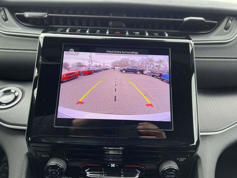 Used 2025 Jeep Grand Cherokee L Laredo image 28