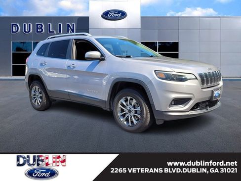 Used 2019 Jeep Cherokee Latitude Plus image 1