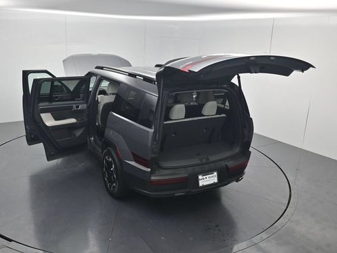 Used 2025 Hyundai Santa Fe SEL FWD image 55