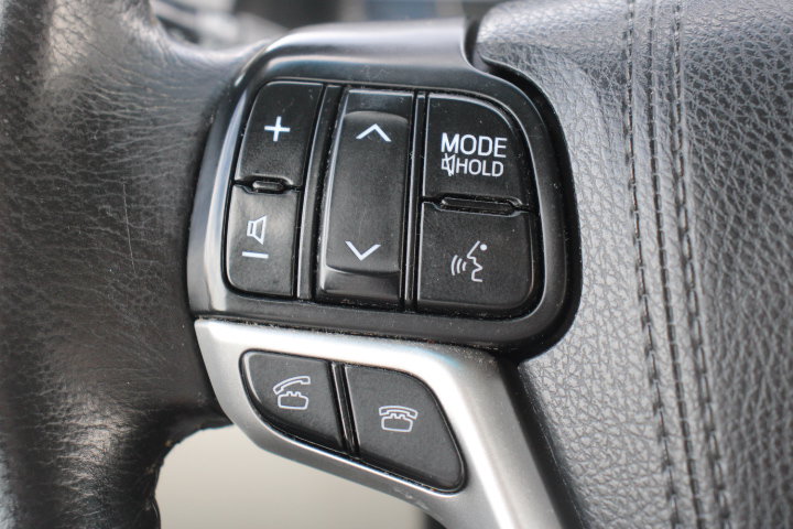 Used 2017 Toyota Sienna XLE Premium FWD image 27