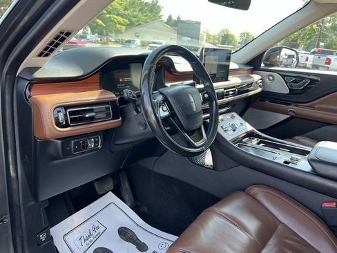 Used 2020 Lincoln Aviator Reserve w/ Equipment Group 201A image 29