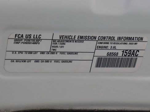 Used 2023 Chrysler Pacifica Touring-L FWD image 30