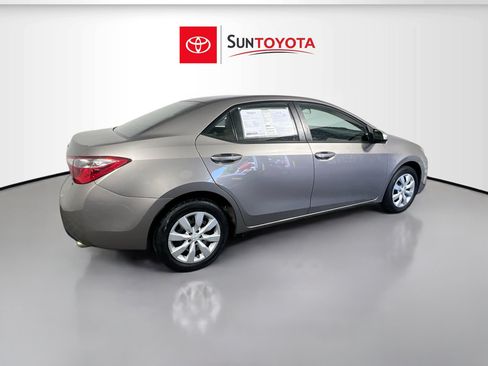 Used 2016 Toyota Corolla LE FWD image 4