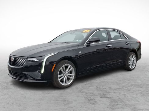 Used 2025 Cadillac CT4 Luxury image 3