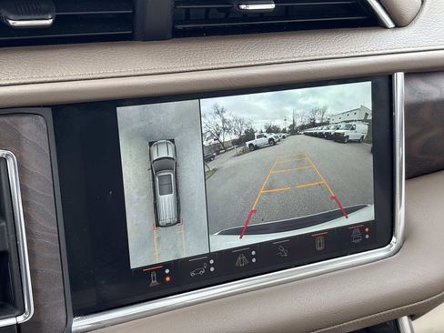 Used 2023 GMC Yukon XL Denali w/ Advanced Technology Package image 22