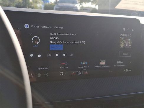 New 2026 Nissan Kicks SR w/ Cold Weather Package image 3