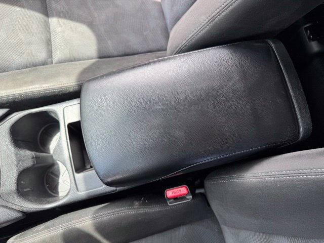 Used 2015 Nissan Rogue SV AWD/4WD image 16