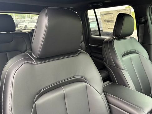 New 2026 Jeep Grand Cherokee Limited AWD/4WD image 31