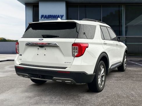 Used 2022 Ford Explorer XLT w/ Equipment Group 202A image 6