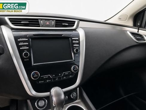 Used 2017 Nissan Murano Platinum w/ Platinum Technology Package FWD image 11