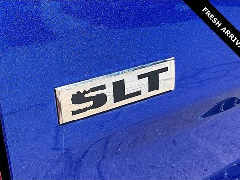 Used 2019 RAM 1500 Classic SLT w/ Luxury Group AWD/4WD image 24