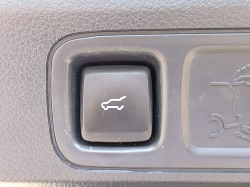 Used 2022 Ford Expedition Limited RWD image 13