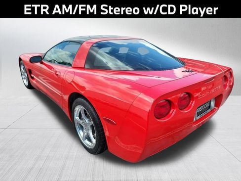 Used 2004 Chevrolet Corvette Coupe w/ Roof Package RWD image 7
