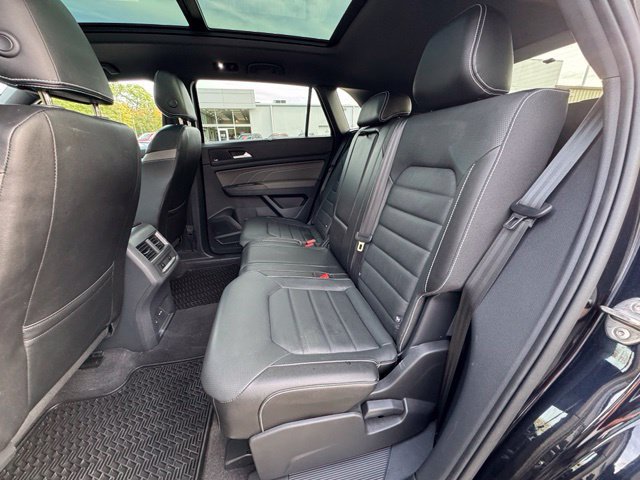 Used 2023 Volkswagen Atlas Cross Sport SEL Premium R-Line AWD/4WD image 11