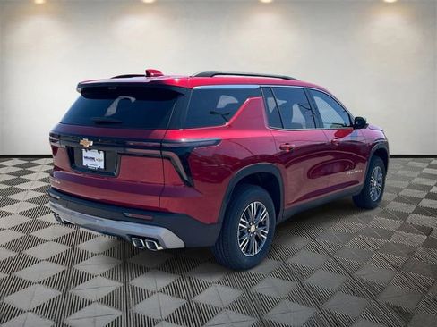 New 2026 Chevrolet Traverse LT w/ Driver Confidence Package FWD image 5