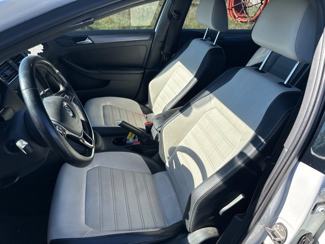 Used 2016 Volkswagen Jetta Sport w/ Lighting Package FWD image 11