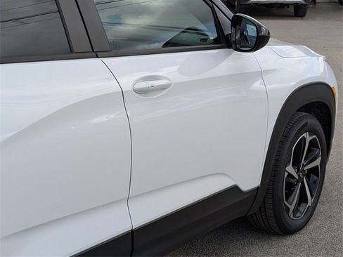 Used 2023 Chevrolet TrailBlazer RS w/ Convenience Package image 9