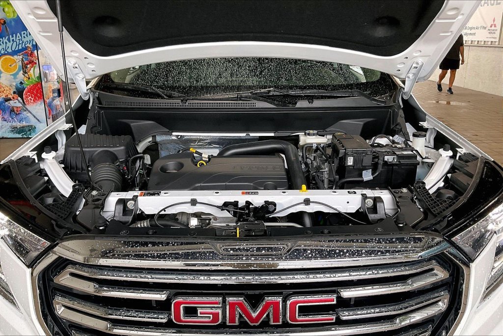 Used 2024 GMC Terrain SLT AWD/4WD image 27
