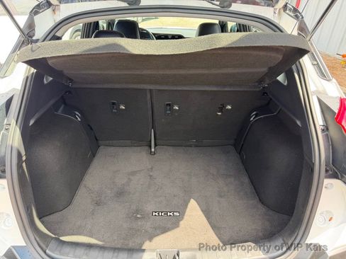 Used 2019 Nissan Kicks SR w/ SR Premium Package FWD image 28