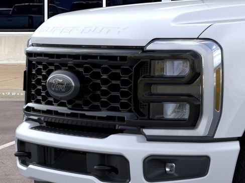 New 2026 Ford F250 Lariat w/ Black Appearance Package AWD/4WD image 39