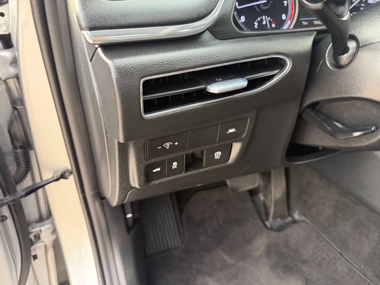 Used 2021 Hyundai Sonata SEL w/ Preferred Accessory Package FWD image 18