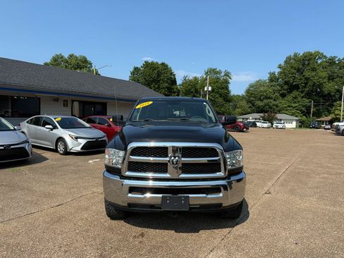 Used 2018 RAM 2500 SLT AWD/4WD image 2