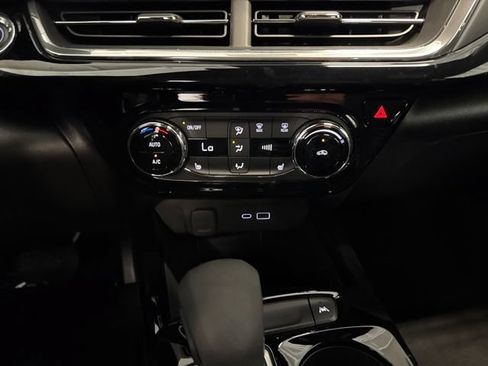 New 2026 Chevrolet Trax RS w/ Driver Confidence Package FWD image 6