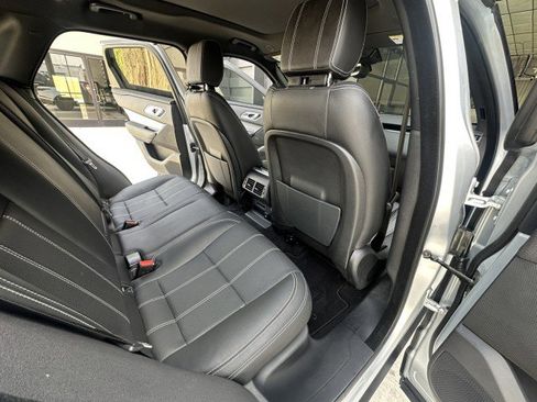 Used 2021 Land Rover Range Rover Velar R-Dynamic S image 16