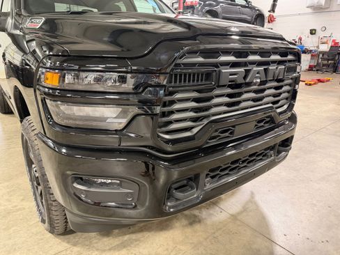 Used 2025 RAM 2500 Big Horn AWD/4WD image 2