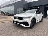 Used 2022 Volkswagen Tiguan SE R-Line image 3