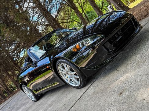 Used 2005 Honda S2000 image 32