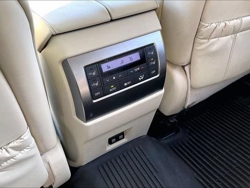 Used 2022 Lexus GX 460 Premium w/ Premium Package AWD/4WD image 32
