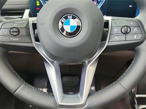 Used 2024 BMW X1 xDrive28i w/ Premium Package image 40